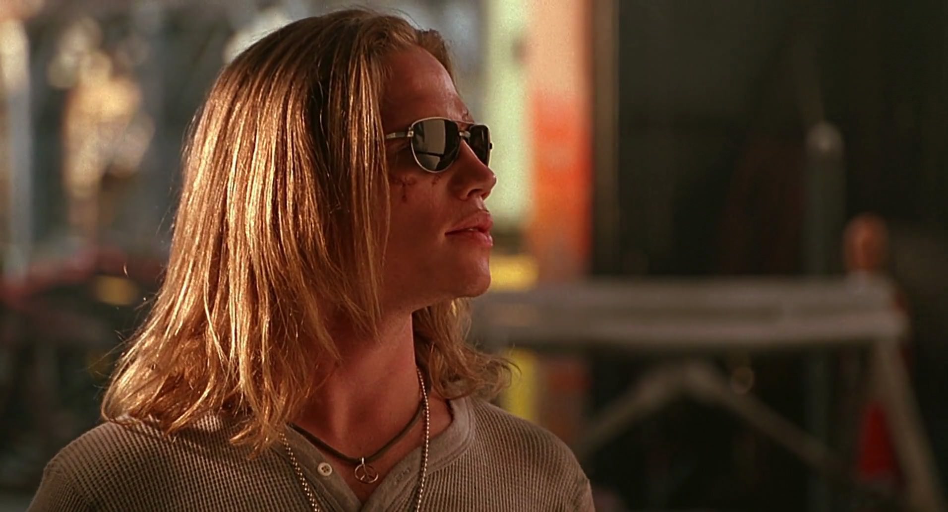 Barb Wire (1996) screencap 8016