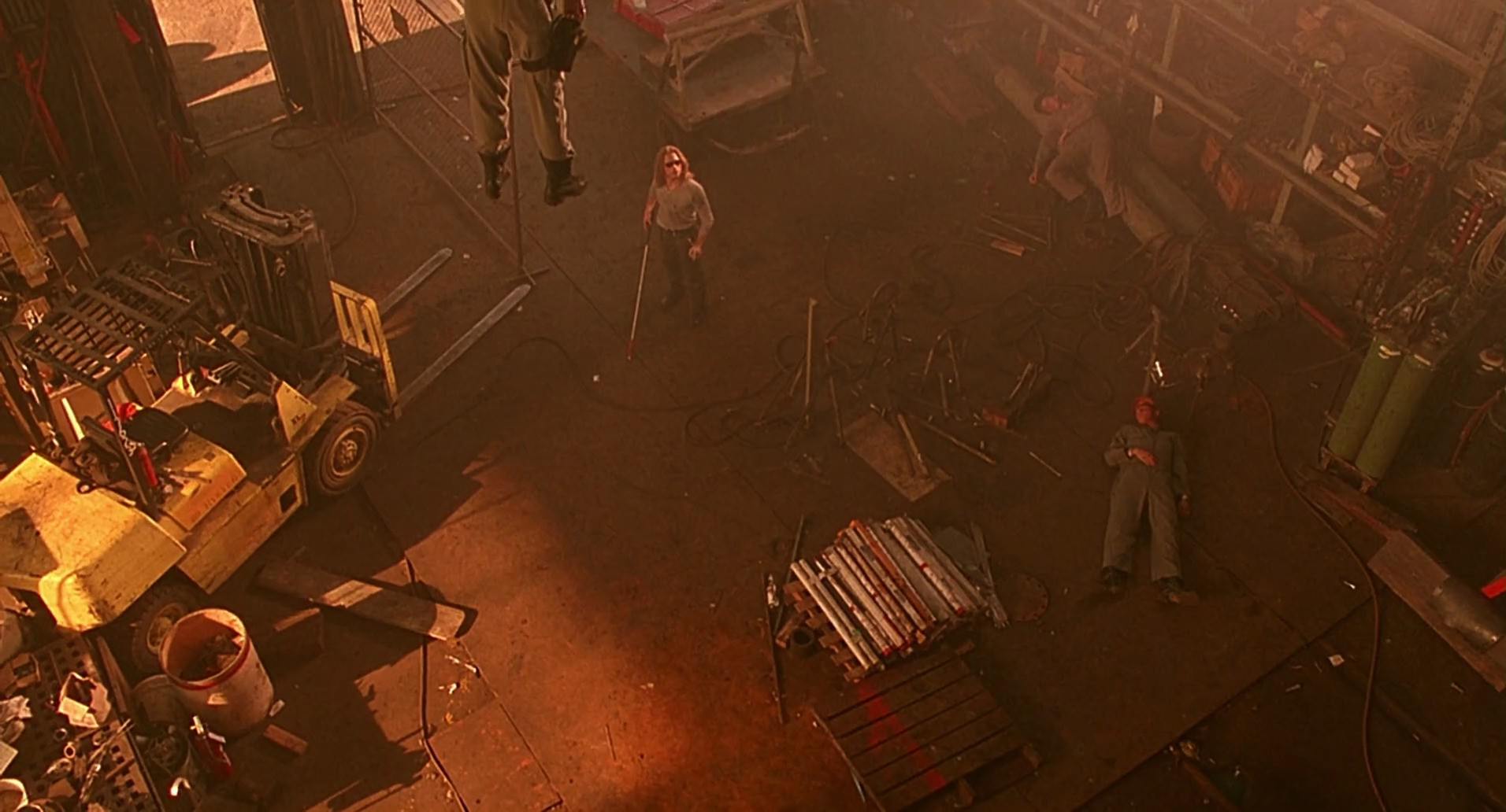 Barb Wire (1996) HD screenshot 8021