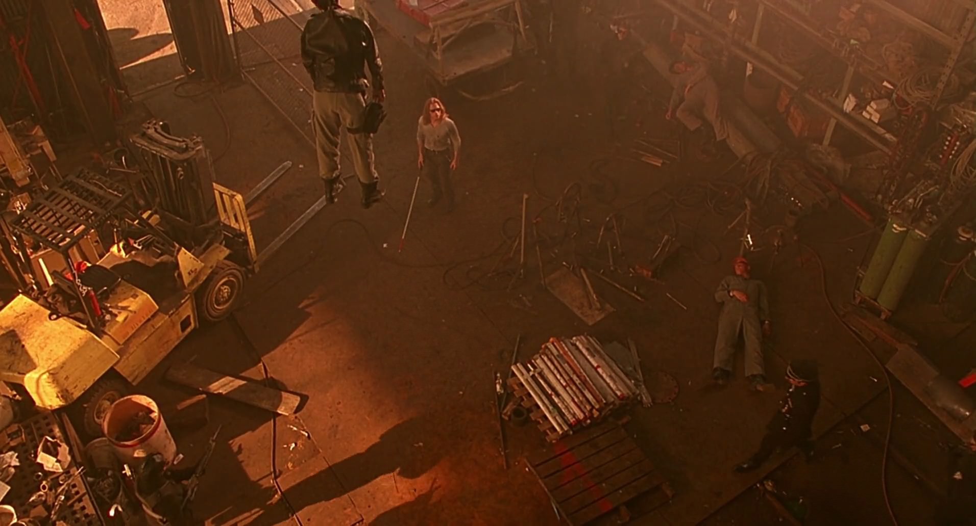 Barb Wire (1996) screencap 8028