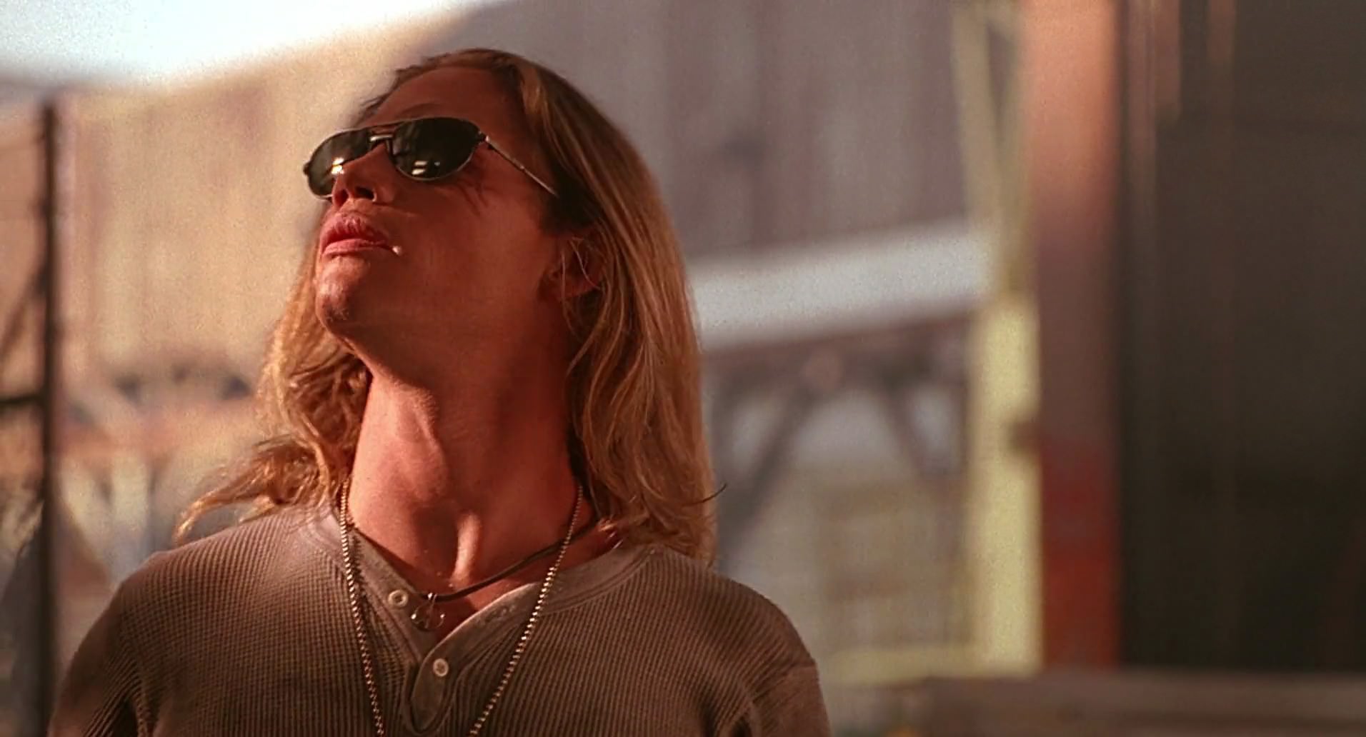 Barb Wire (1996) screencap 8043