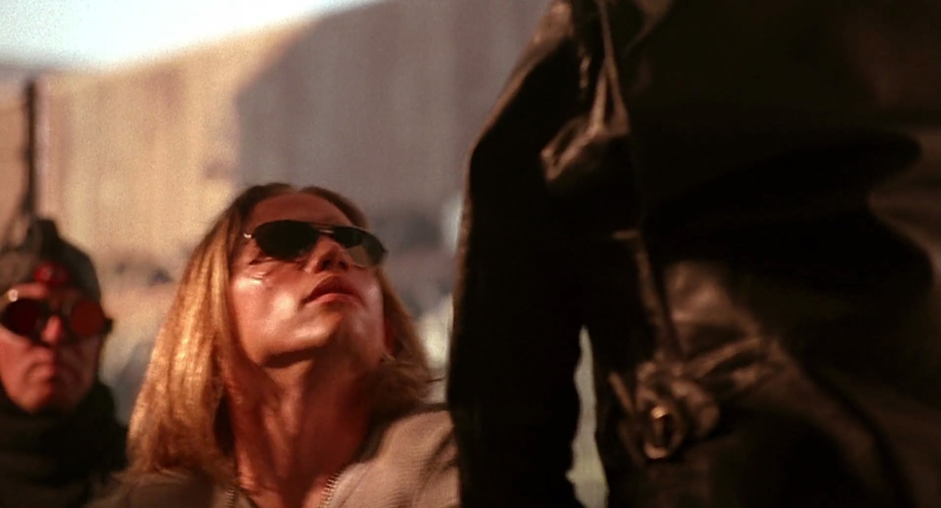 Barb Wire (1996) screencap 8073