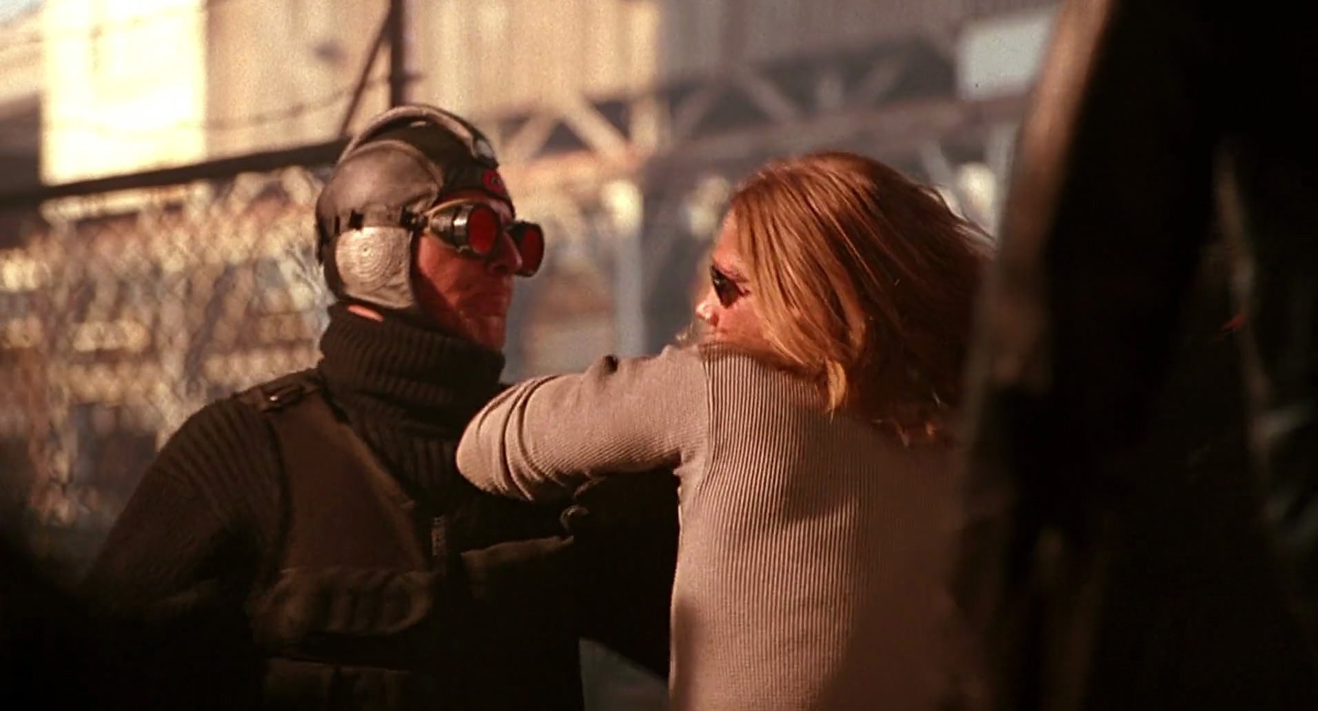 Barb Wire (1996) screencap 8076