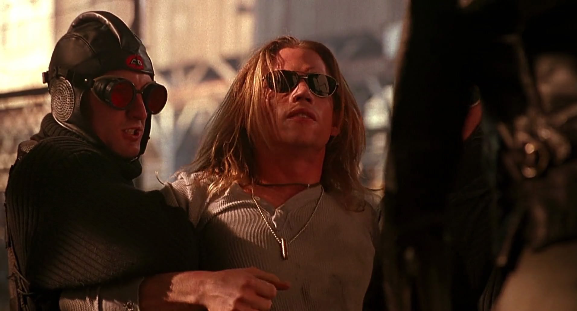 Barb Wire (1996) screencap 8094