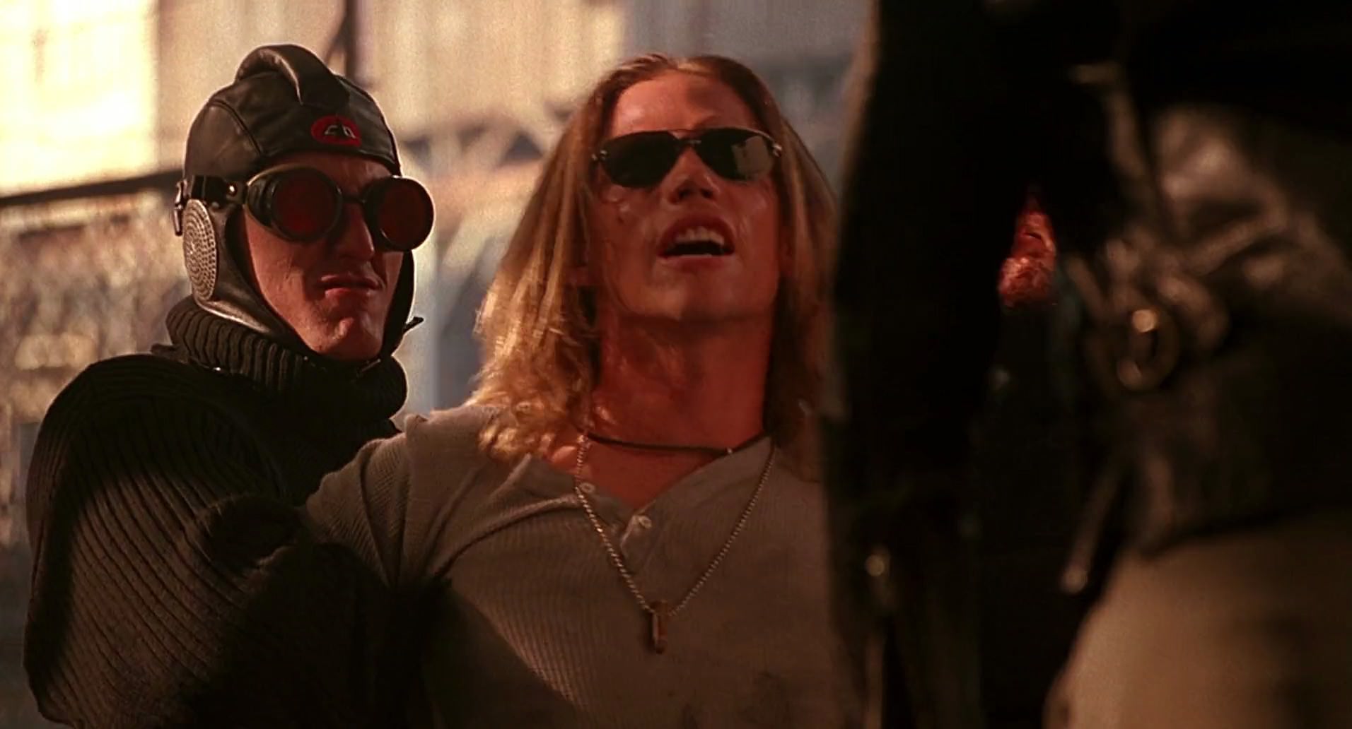 Barb Wire (1996) HD screenshot 8099