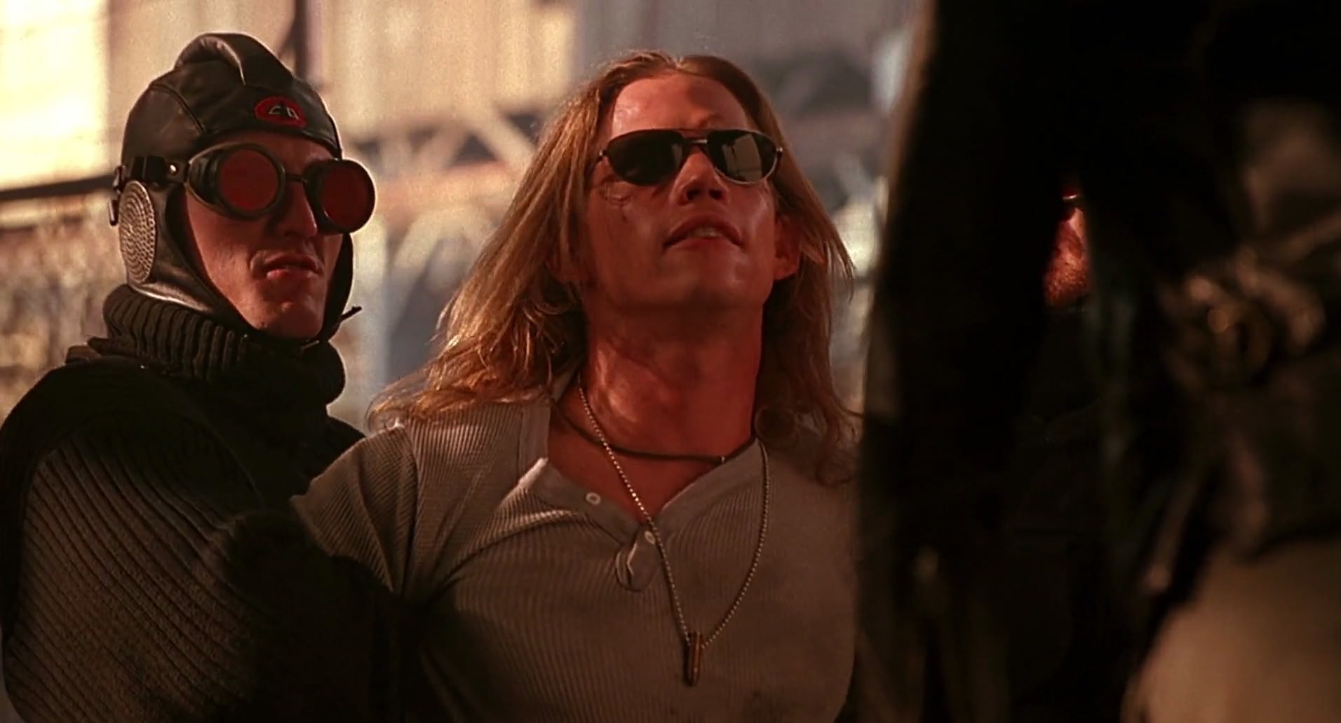 Barb Wire (1996) HD screenshot 8102