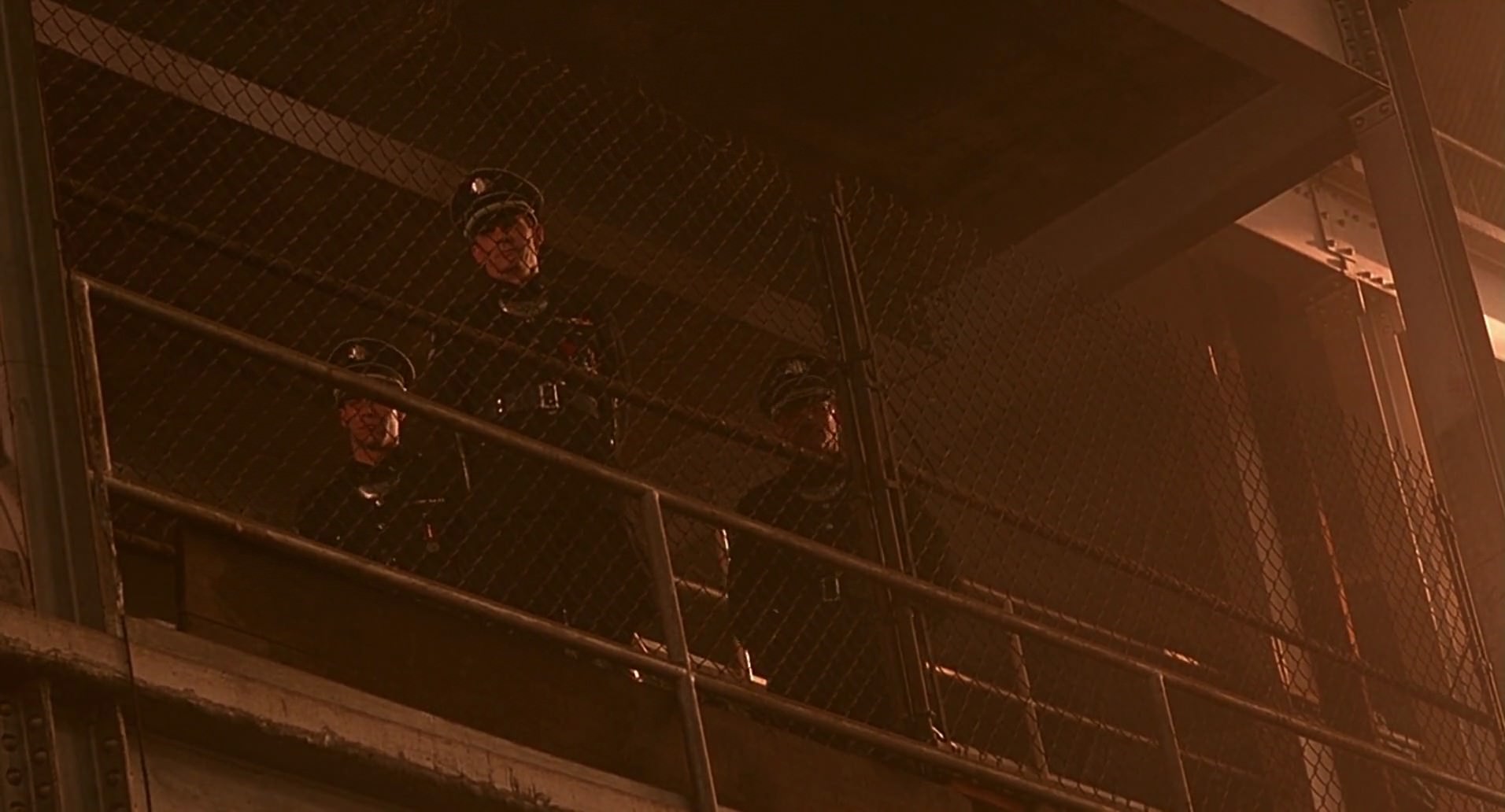 Barb Wire (1996) screencap 8109