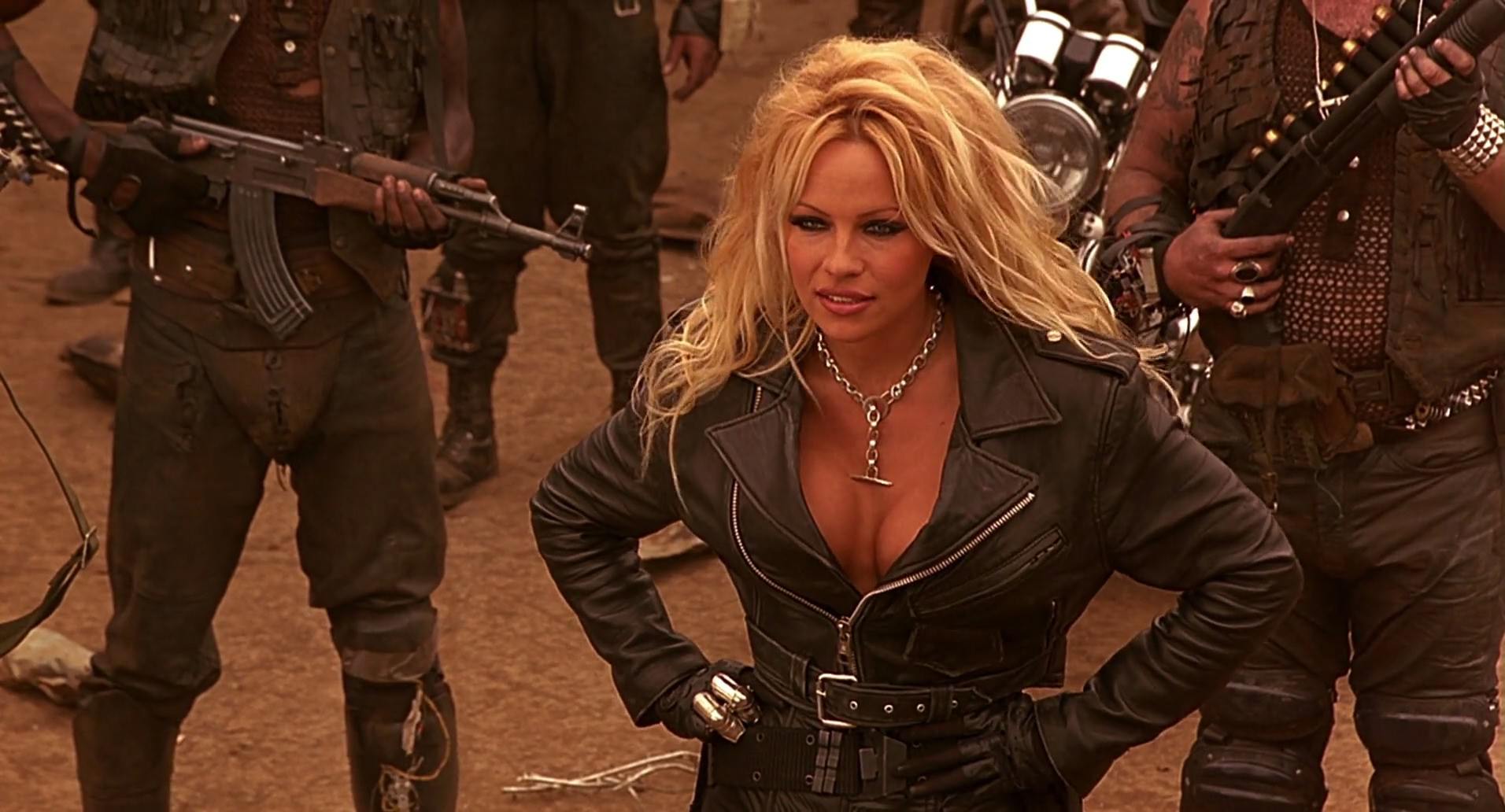 Barb Wire (1996) screencap 8118