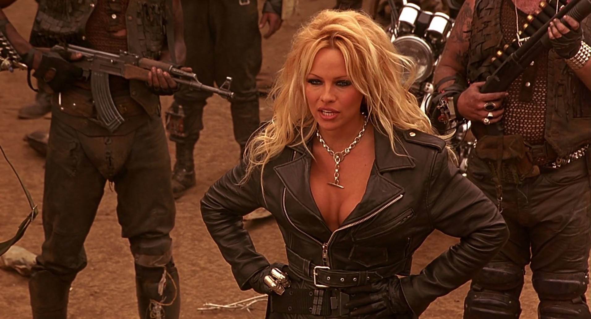 Barb Wire (1996) screencap 8121