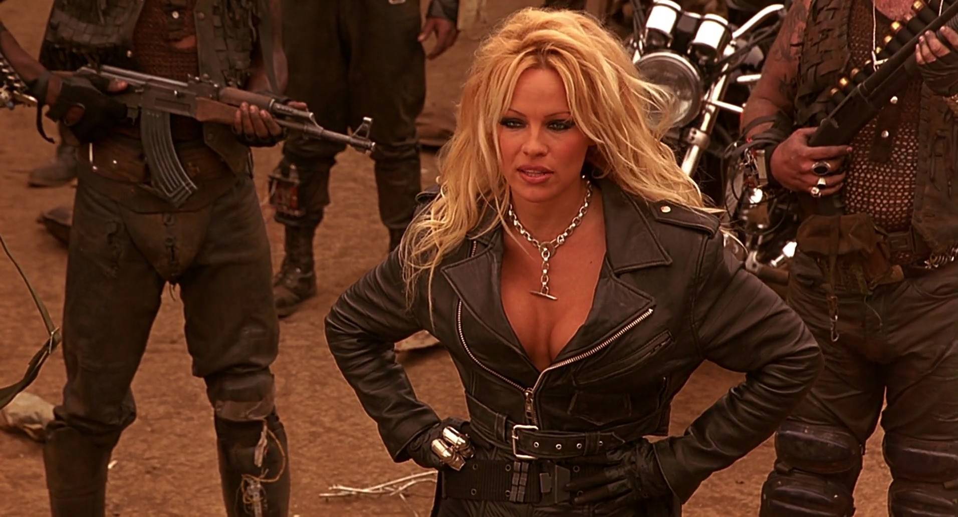 Barb Wire (1996) screencap 8142