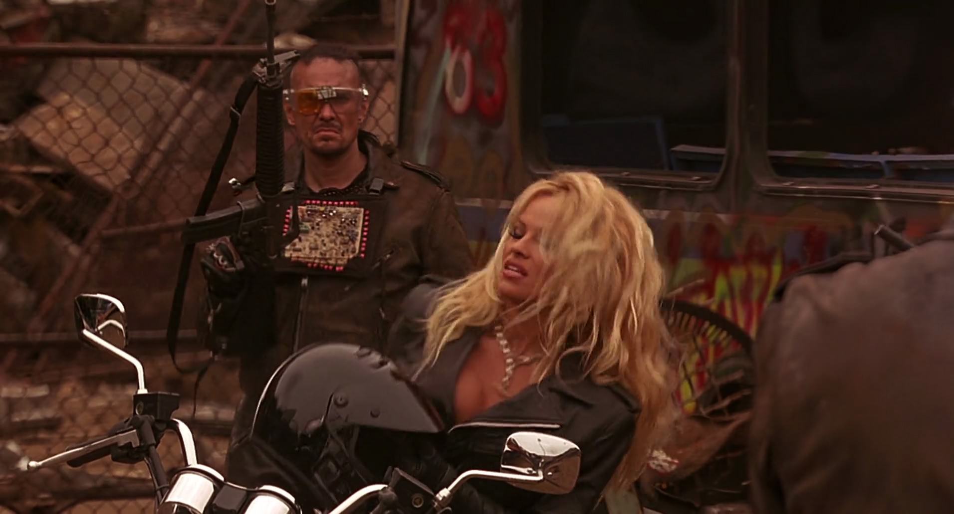 Barb Wire (1996) HD screenshot 8207