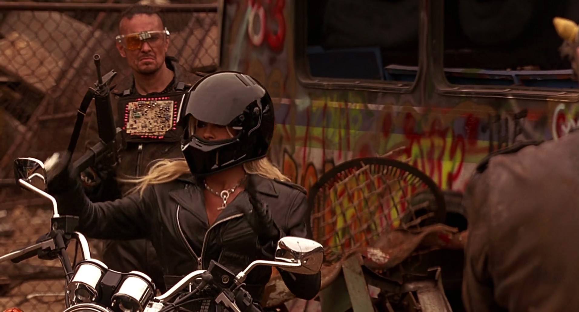 Barb Wire (1996) screencap 8217