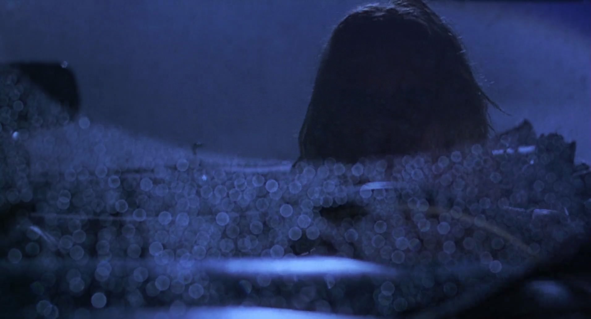 Barb Wire (1996) screencap 822