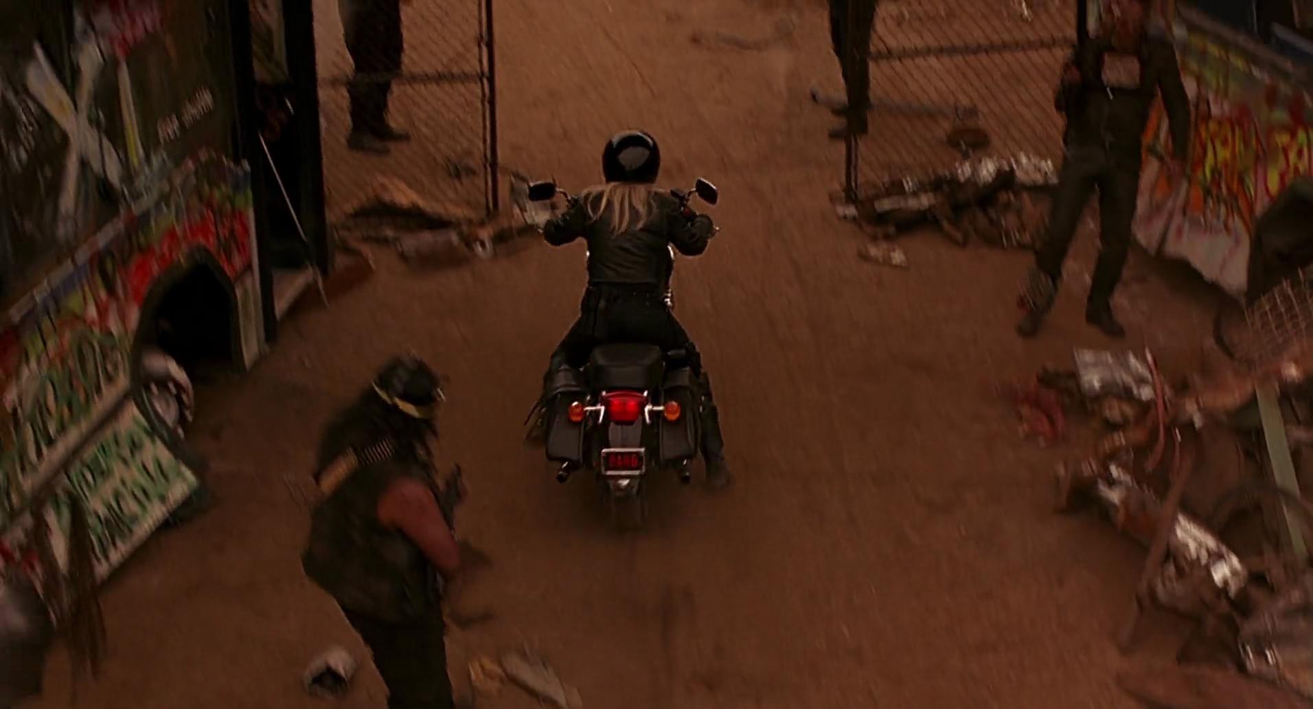 Barb Wire (1996) HD screenshot 8225