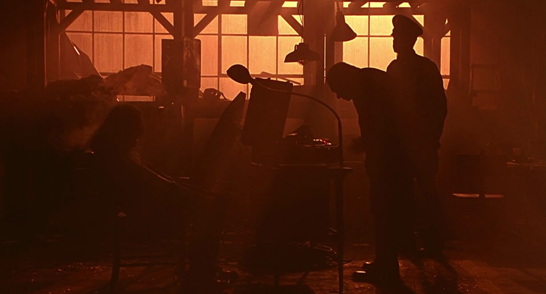 Barb Wire (1996) HD screenshot 8240