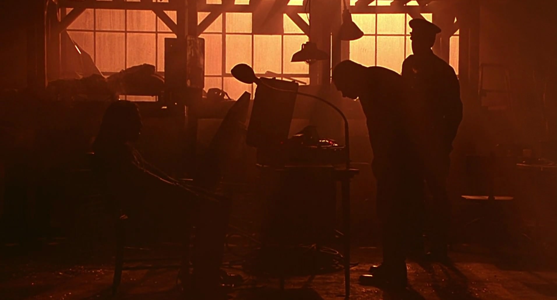 Barb Wire (1996) HD screenshot 8249