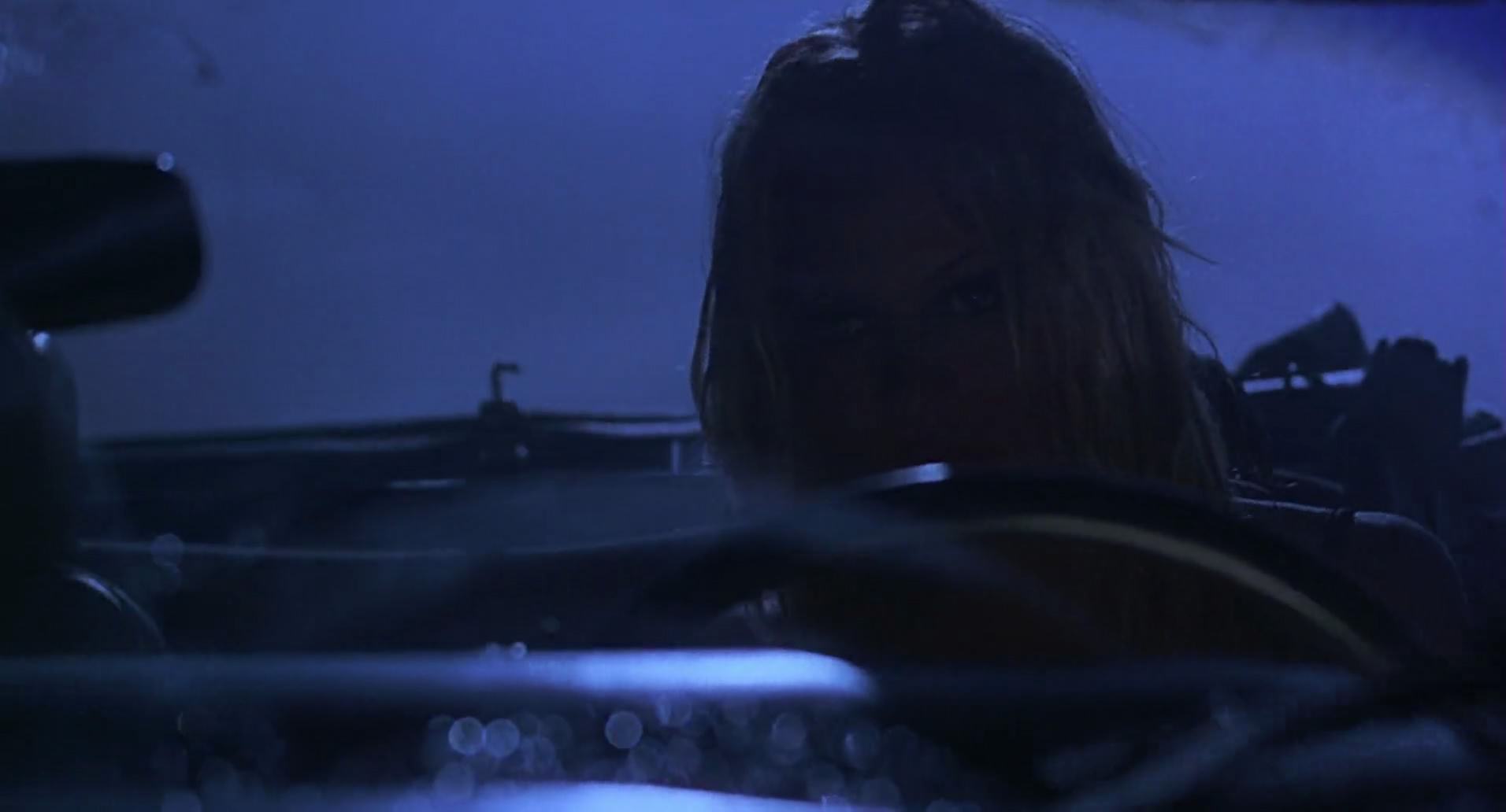 Barb Wire (1996) screencap 825