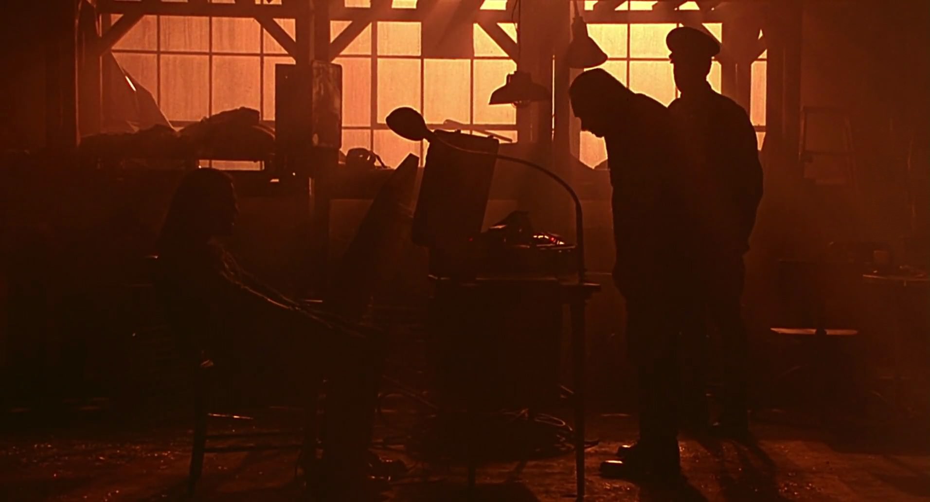 Barb Wire (1996) screencap 8253