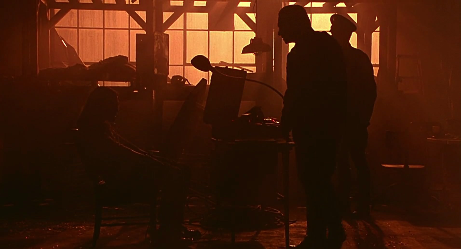 Barb Wire (1996) HD screenshot 8258