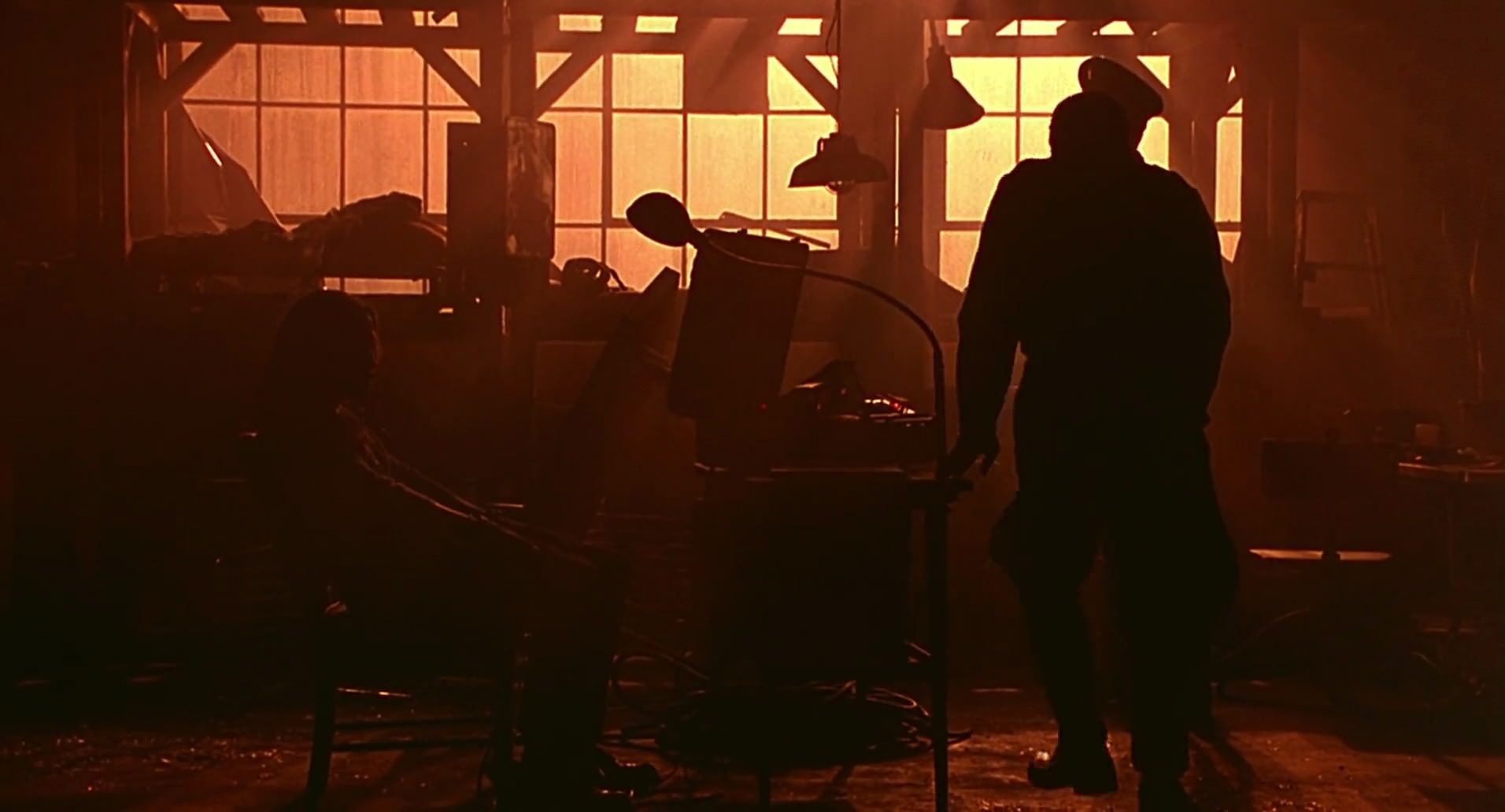 Barb Wire (1996) HD screenshot 8279