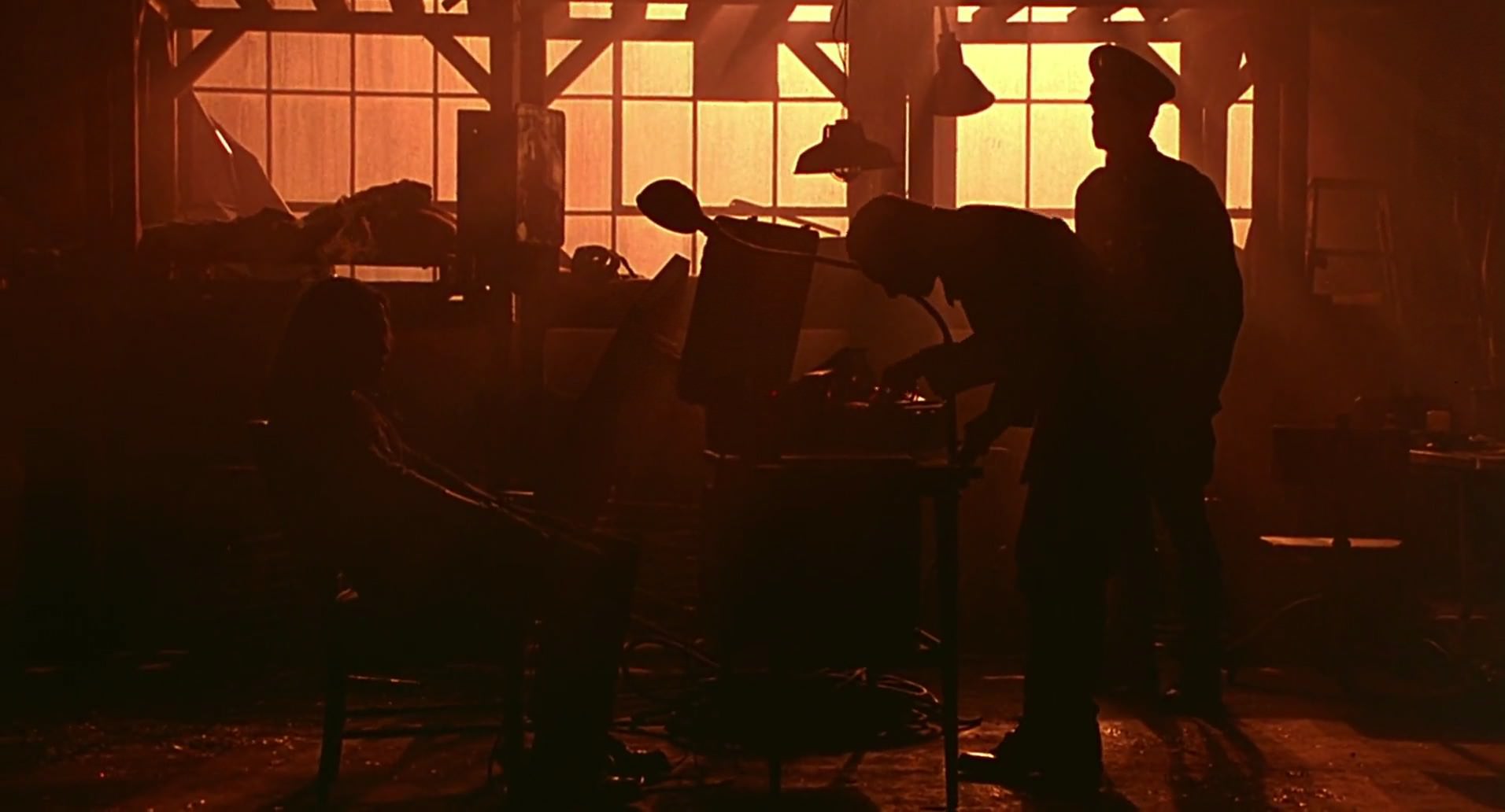 Barb Wire (1996) screencap 8283