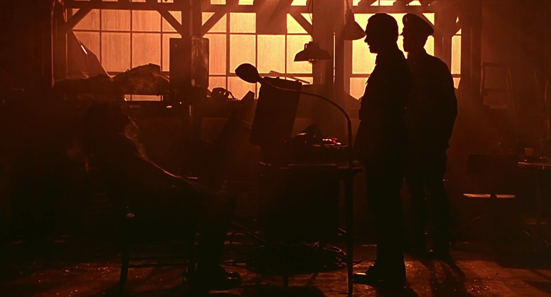 Barb Wire (1996) screencap 8289