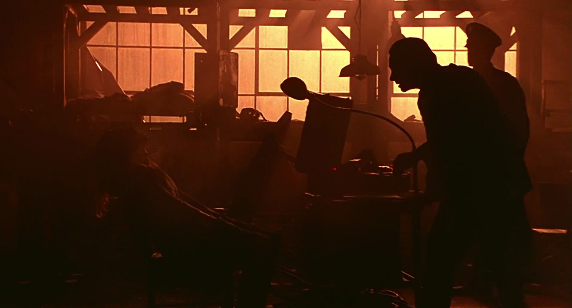 Barb Wire (1996) HD screenshot 8294