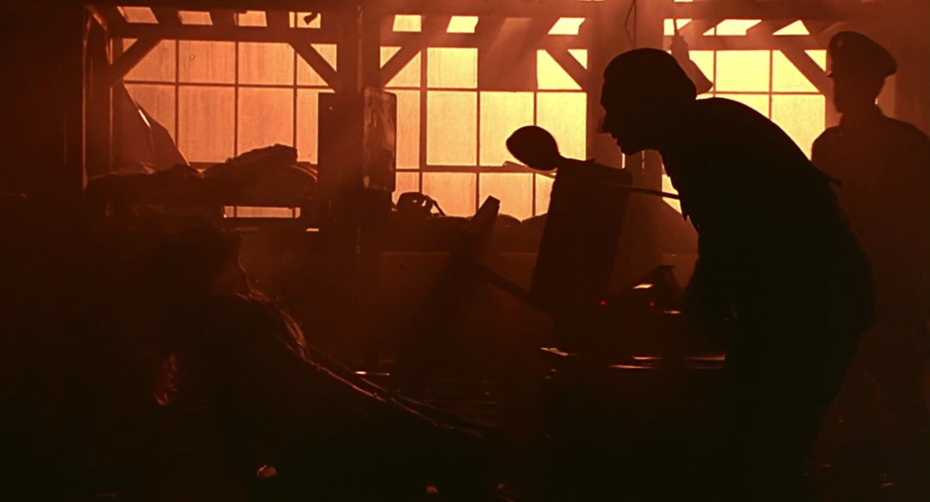 Barb Wire (1996) screencap 8295