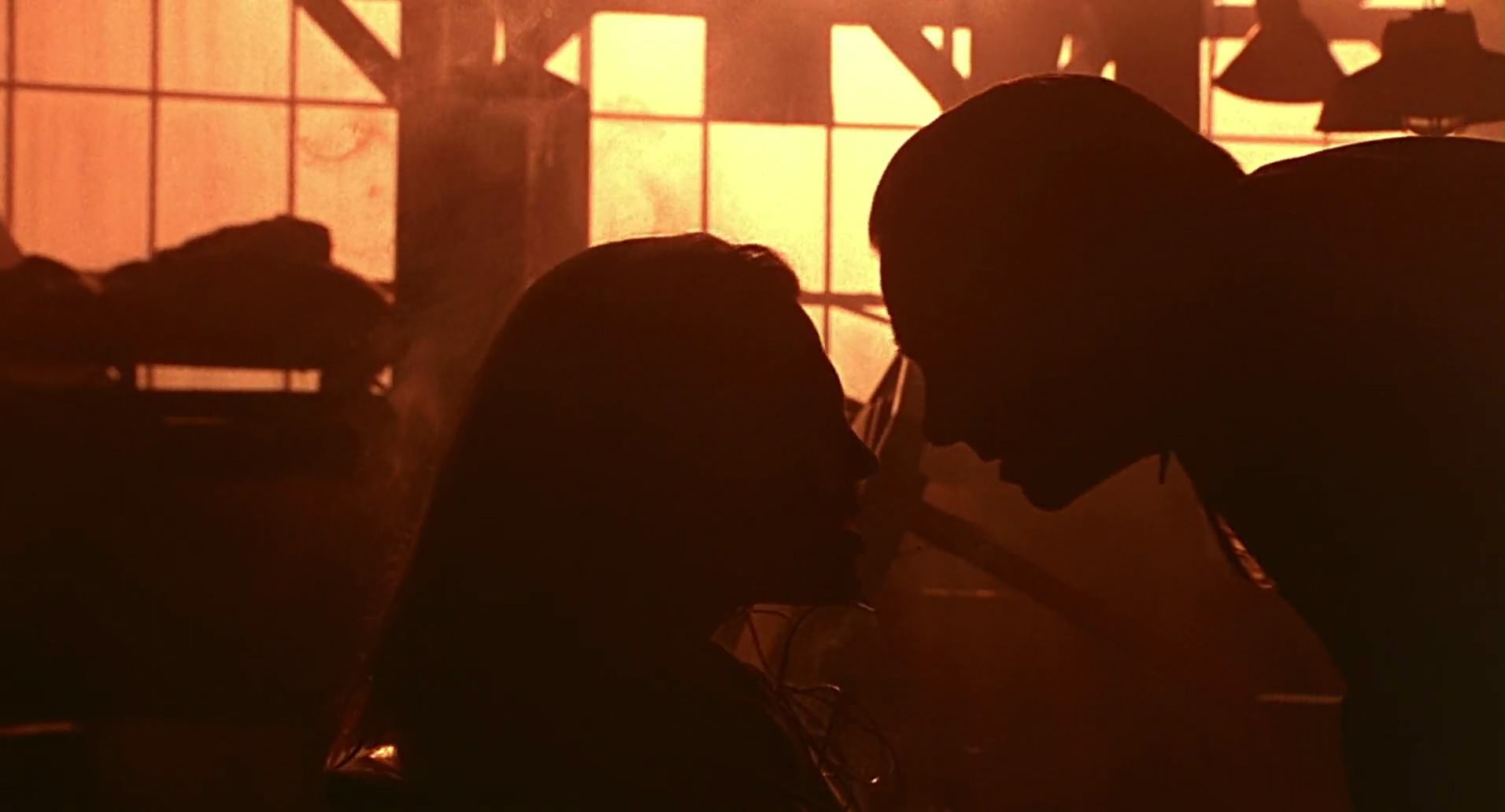 Barb Wire (1996) HD screenshot 8300