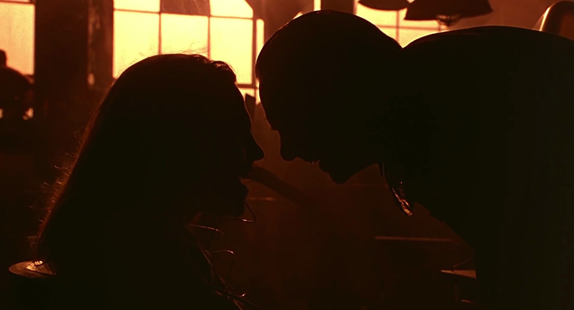 Barb Wire (1996) screencap 8334