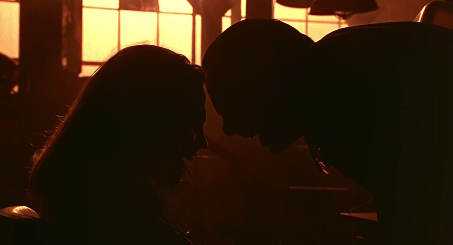 Barb Wire (1996) screencap 8343