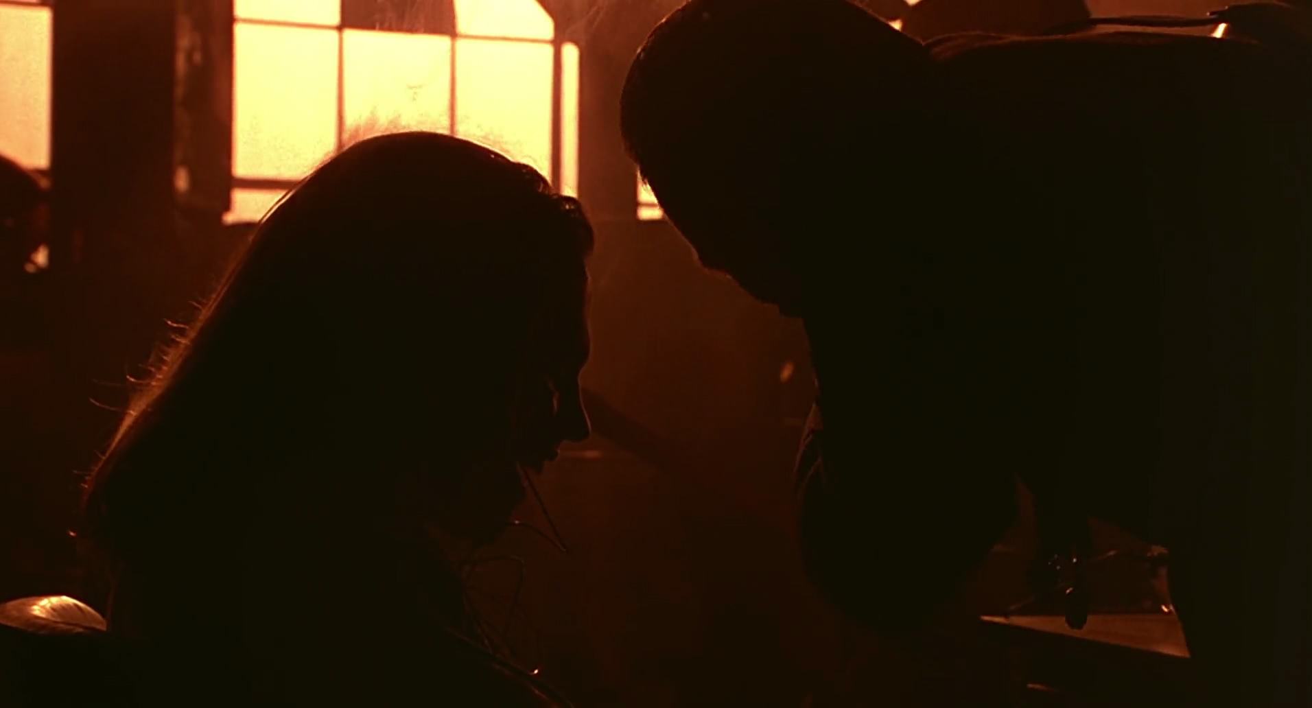 Barb Wire (1996) screencap 8346