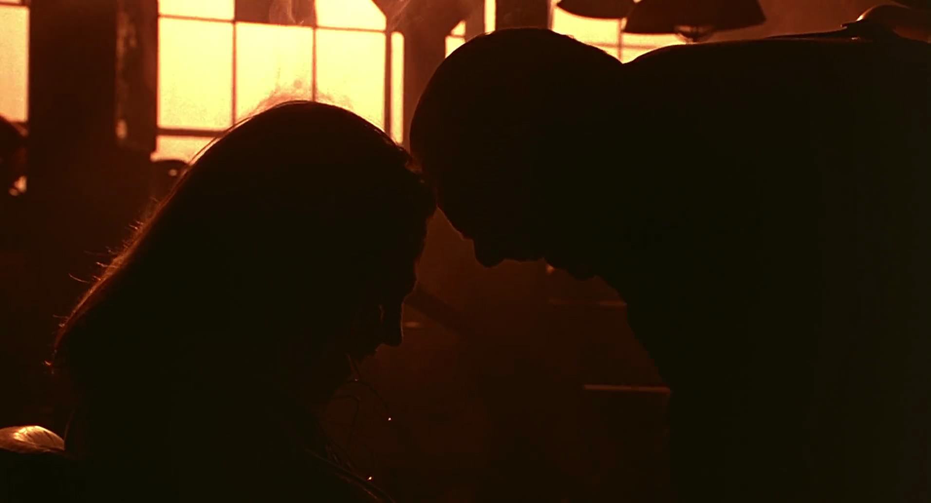 Barb Wire (1996) HD screenshot 8348