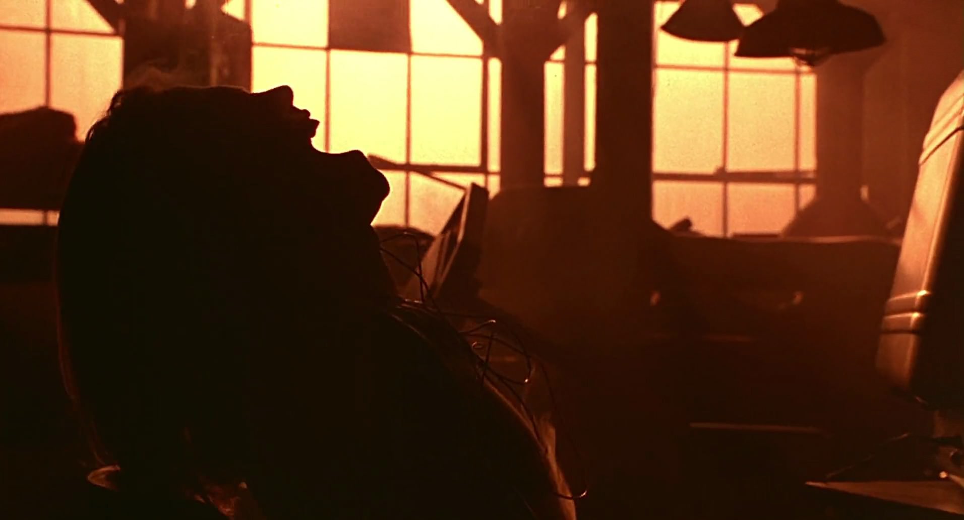 Barb Wire (1996) HD screenshot 8354