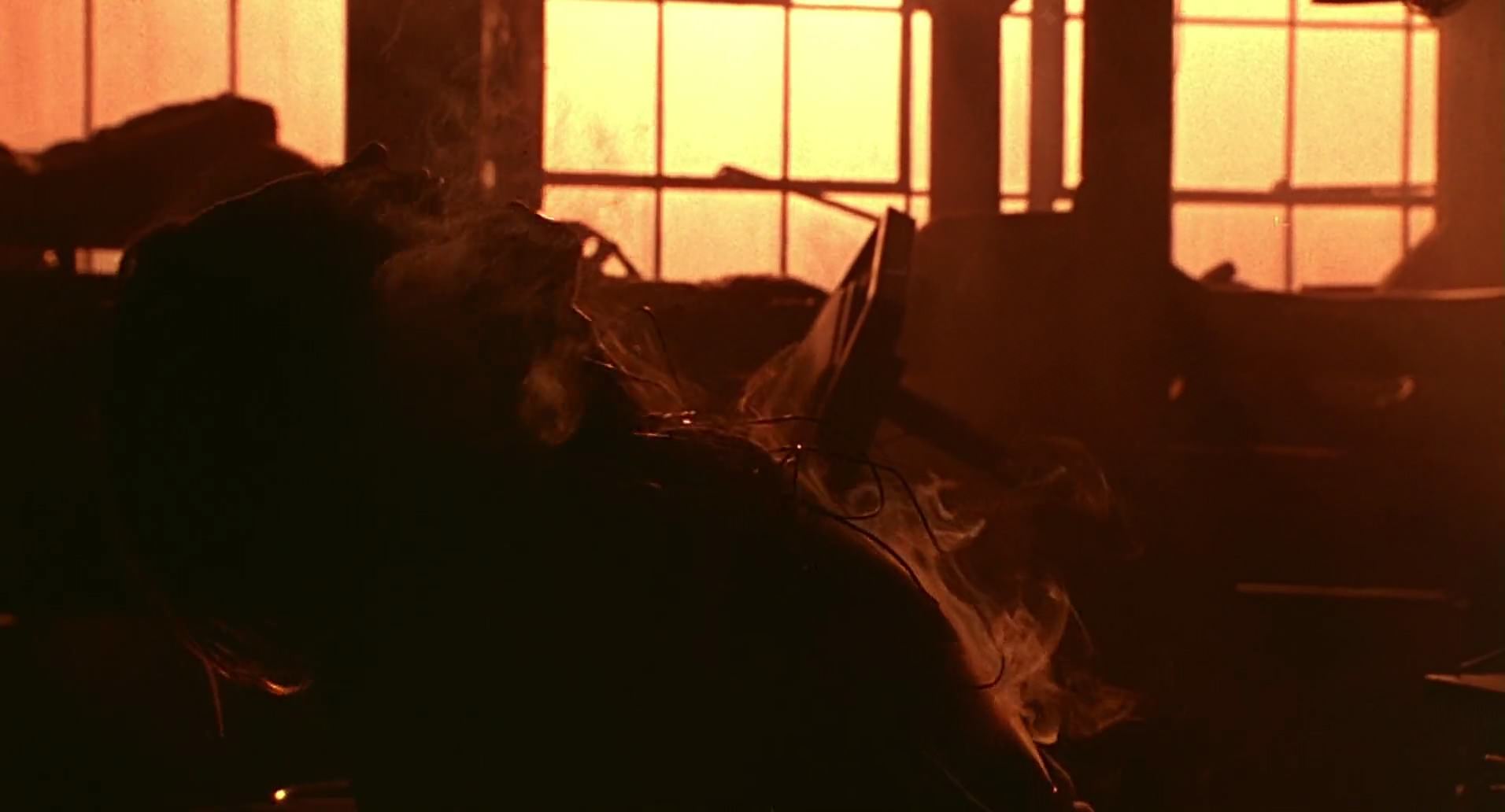 Barb Wire (1996) HD screenshot 8357