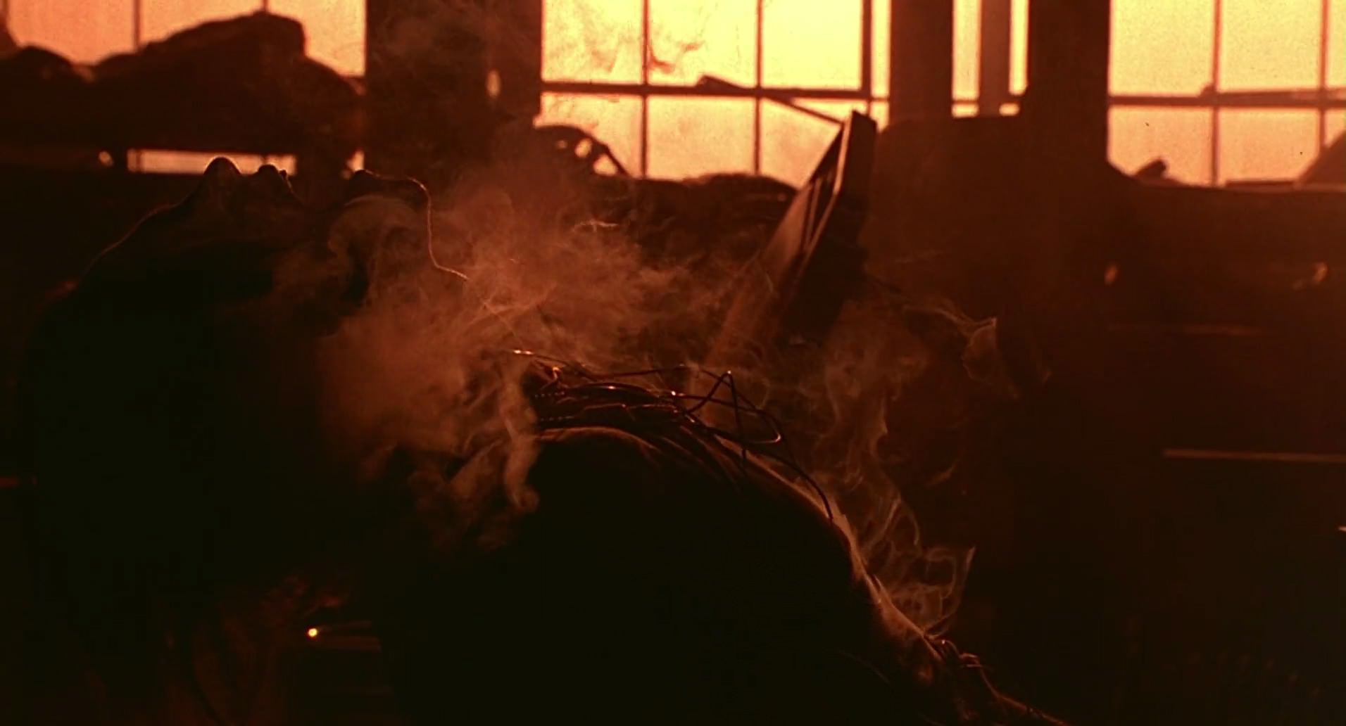 Barb Wire (1996) HD screenshot 8360