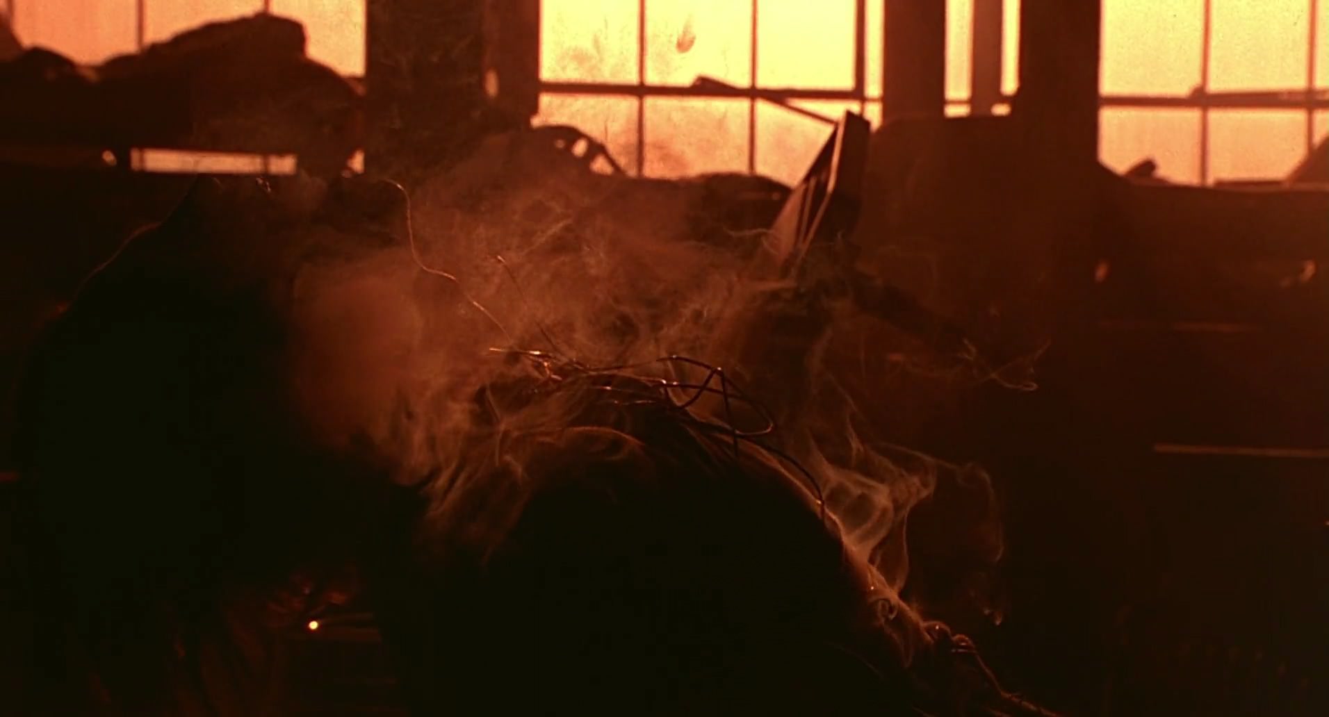 Barb Wire (1996) screencap 8361