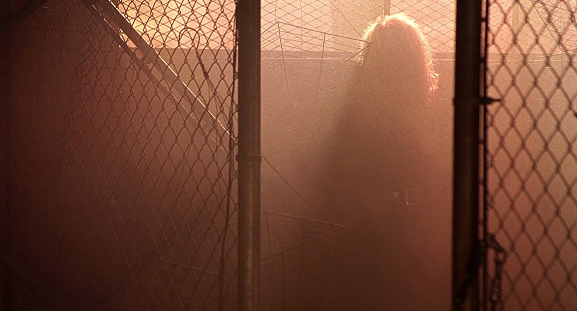 Barb Wire (1996) HD screenshot 8414