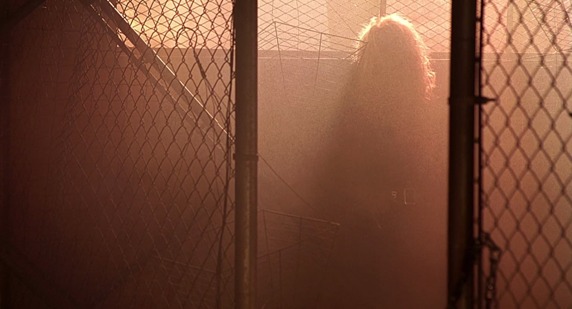 Barb Wire (1996) screencap 8415