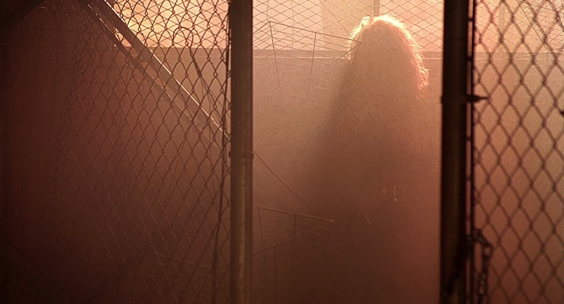 Barb Wire (1996) HD screenshot 8417
