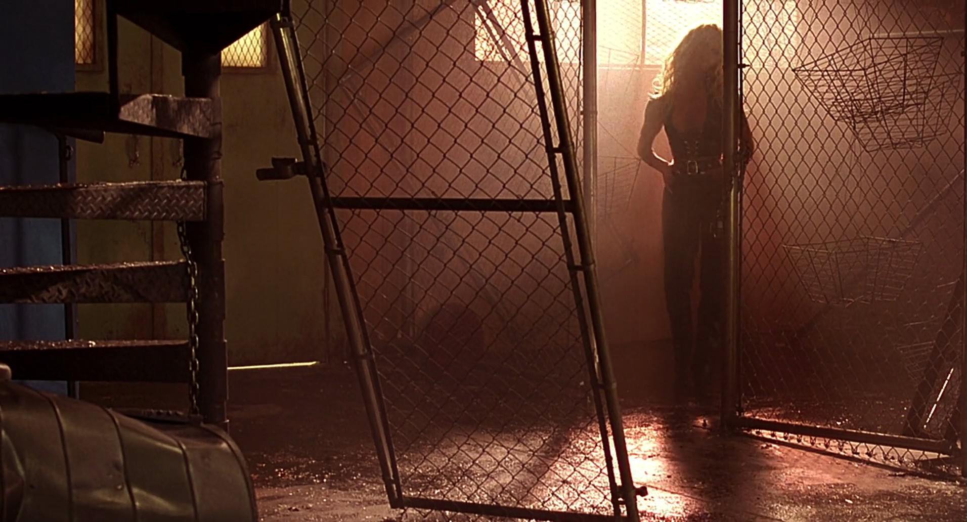 Barb Wire (1996) HD screenshot 8423