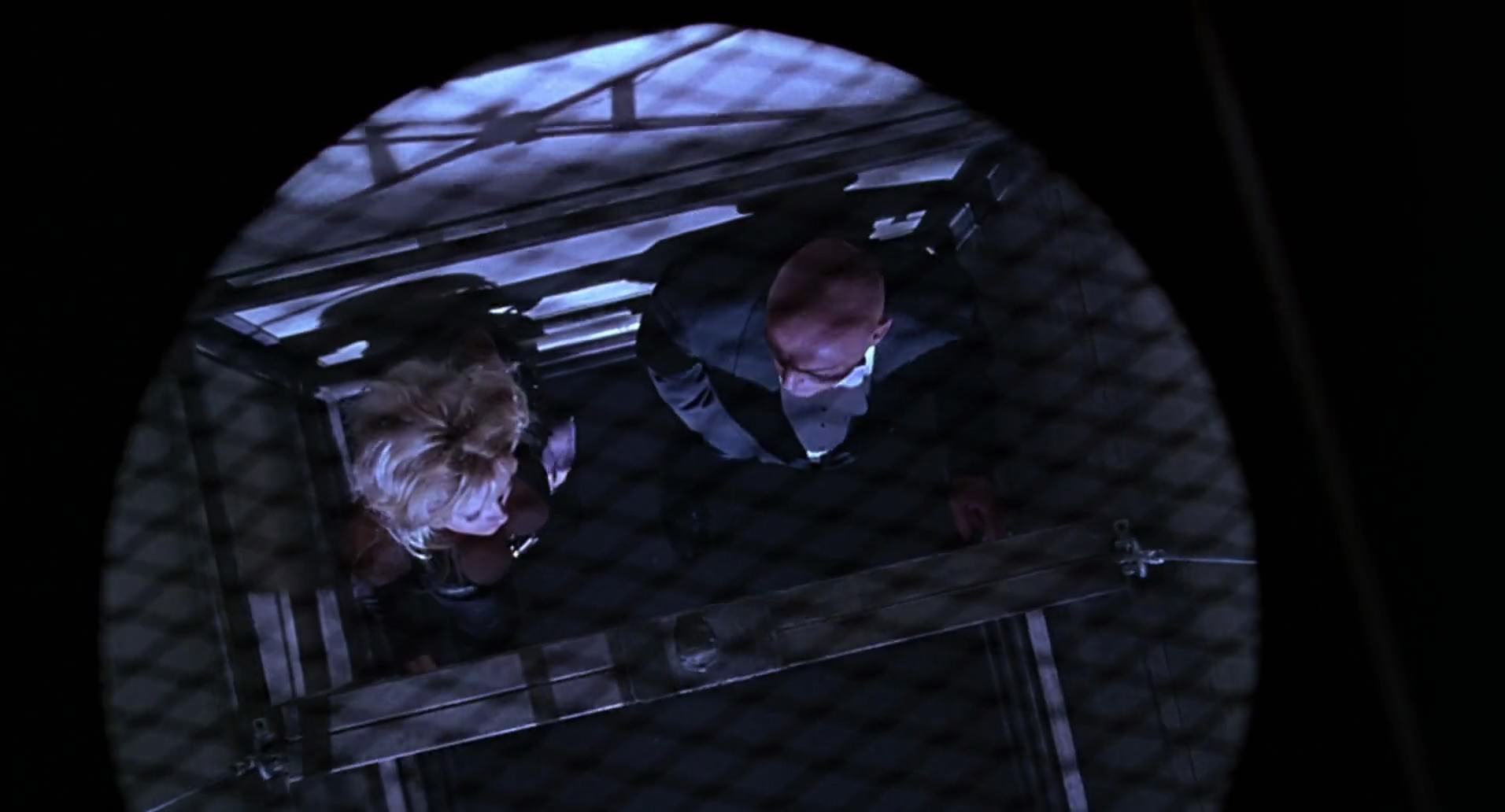 Barb Wire (1996) HD screenshot 8450