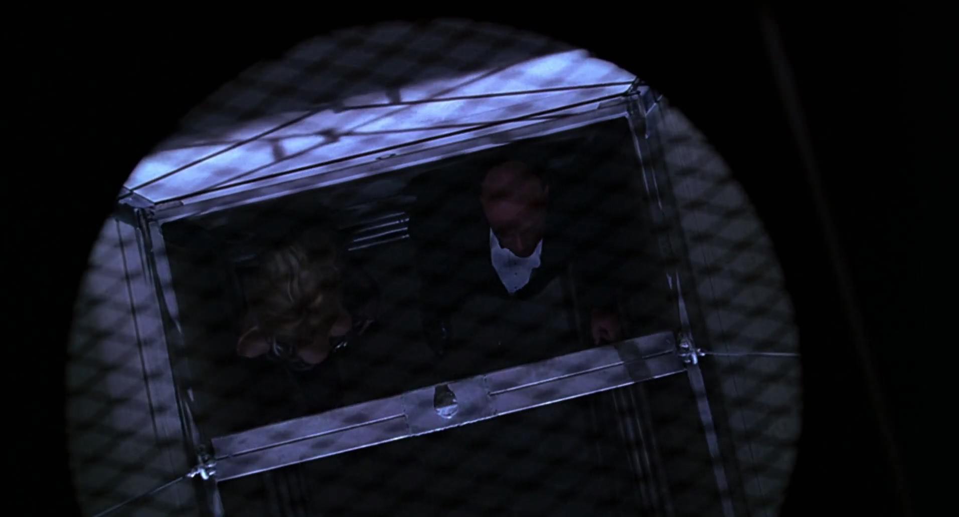 Barb Wire (1996) HD screenshot 8453