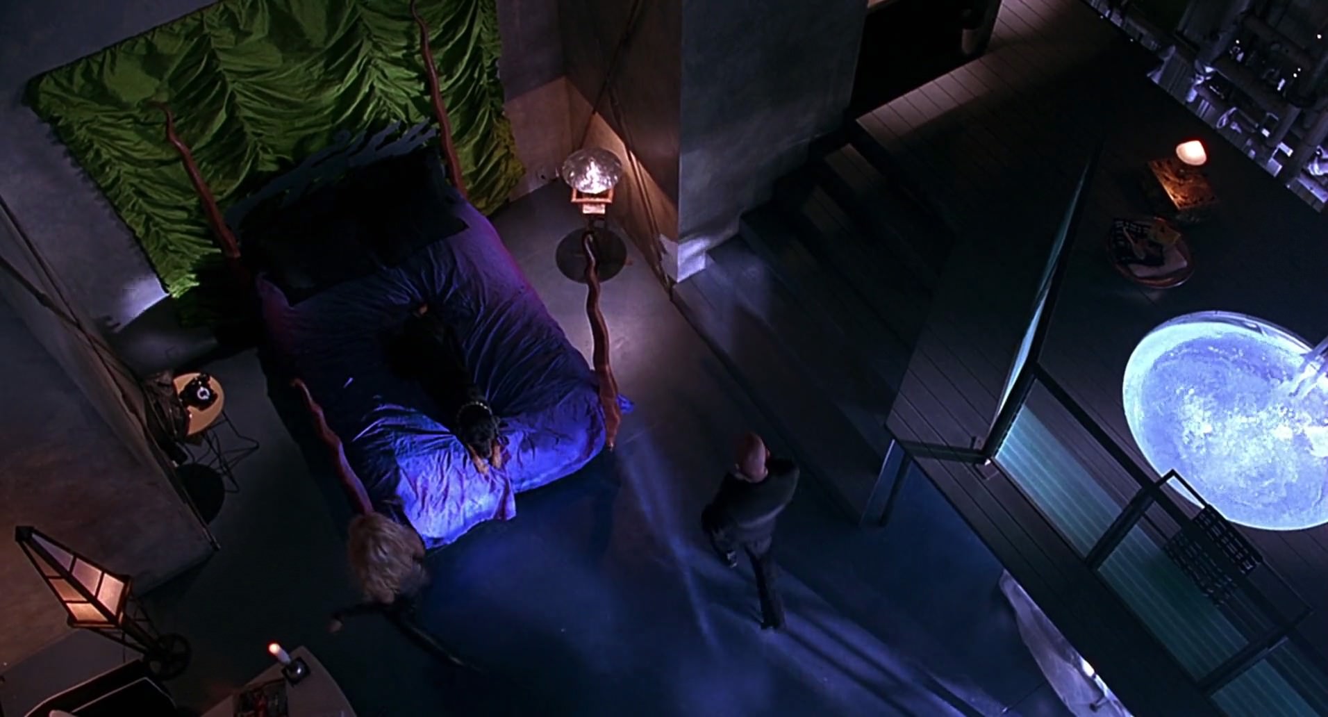 Barb Wire (1996) HD screenshot 8462