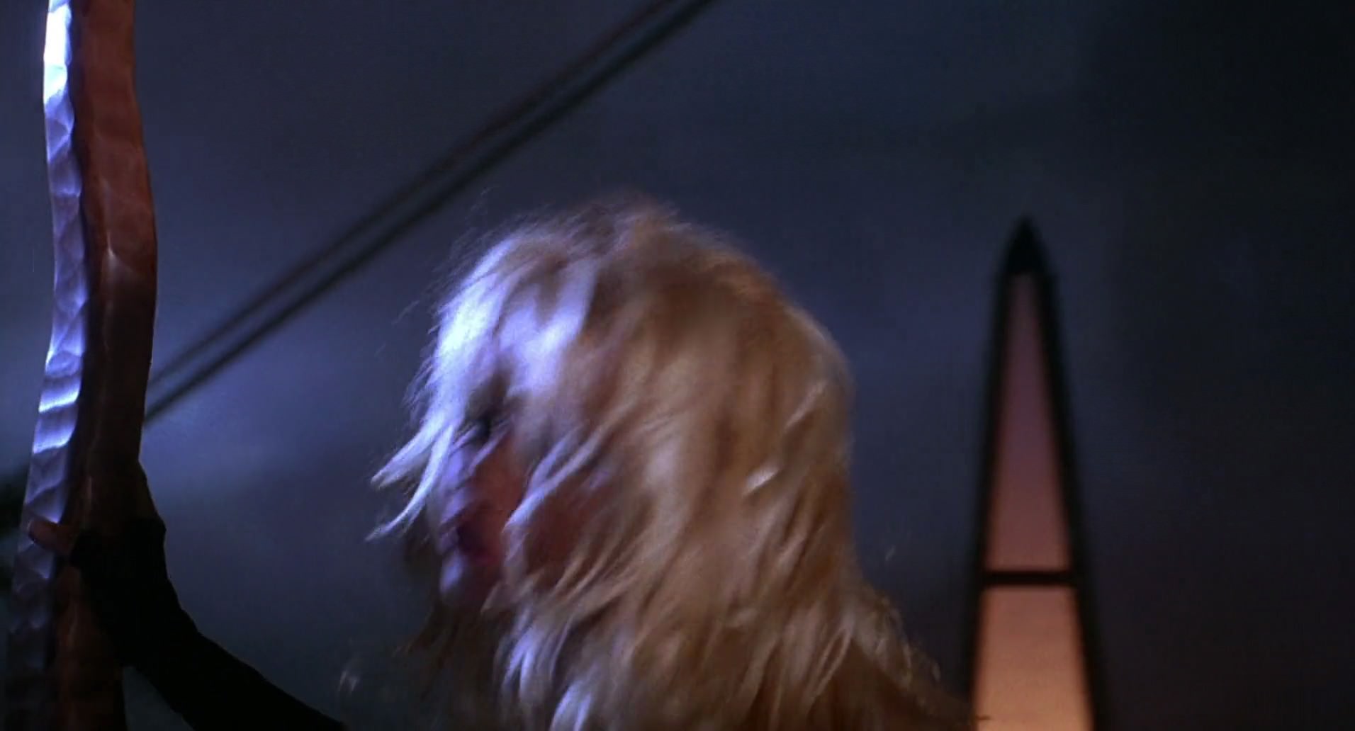 Barb Wire (1996) HD screenshot 8480