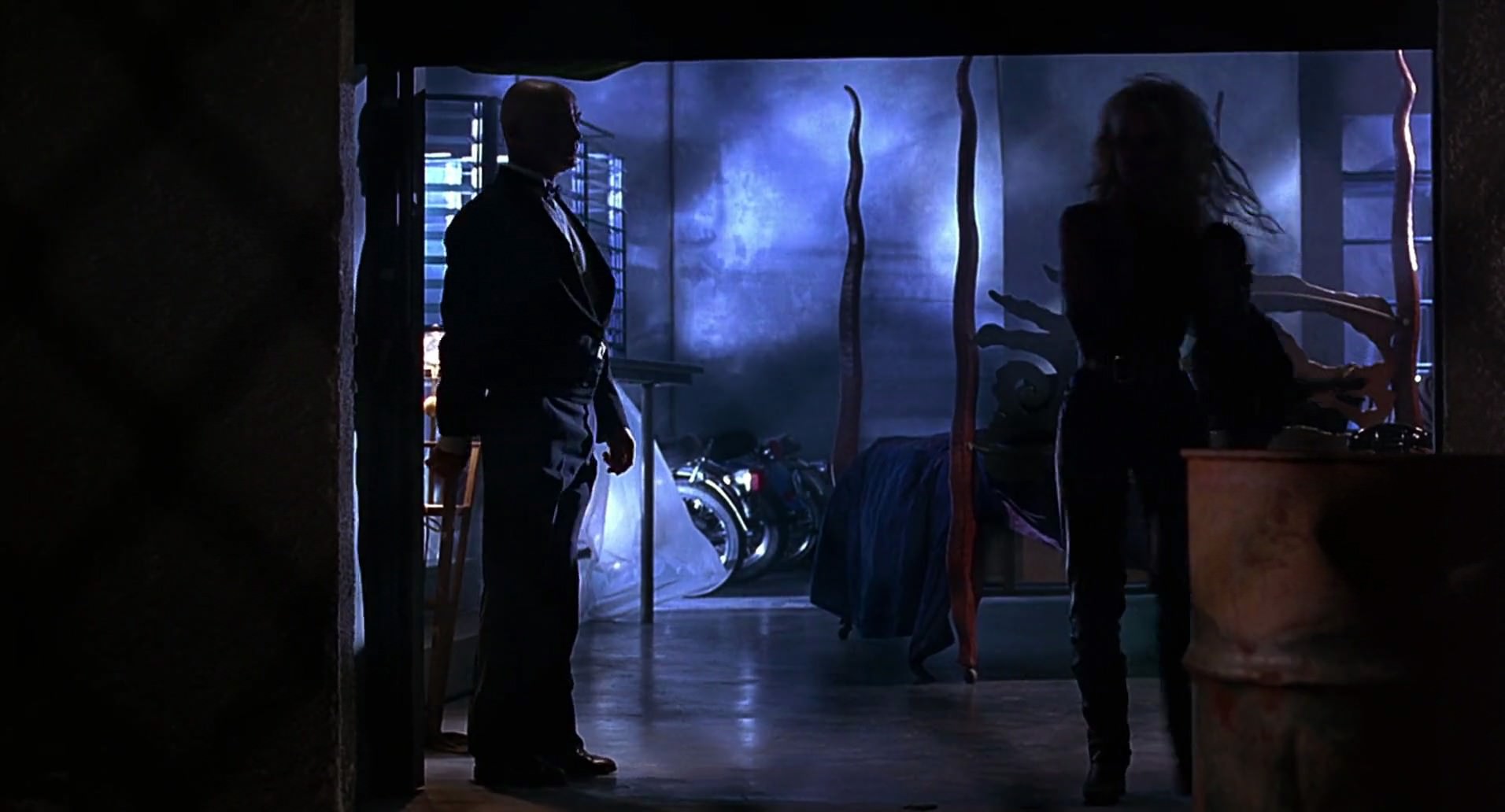 Barb Wire (1996) HD screenshot 8489