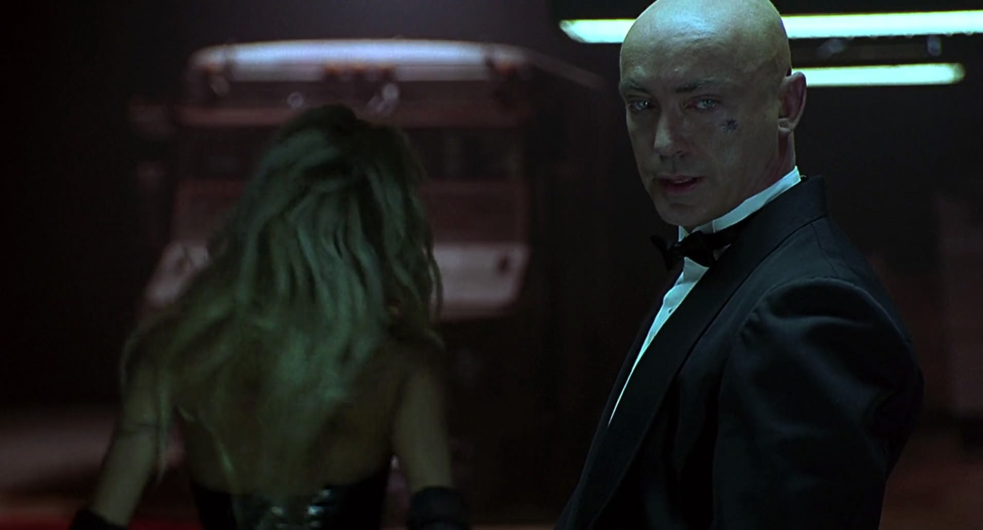 Barb Wire (1996) screencap 8535