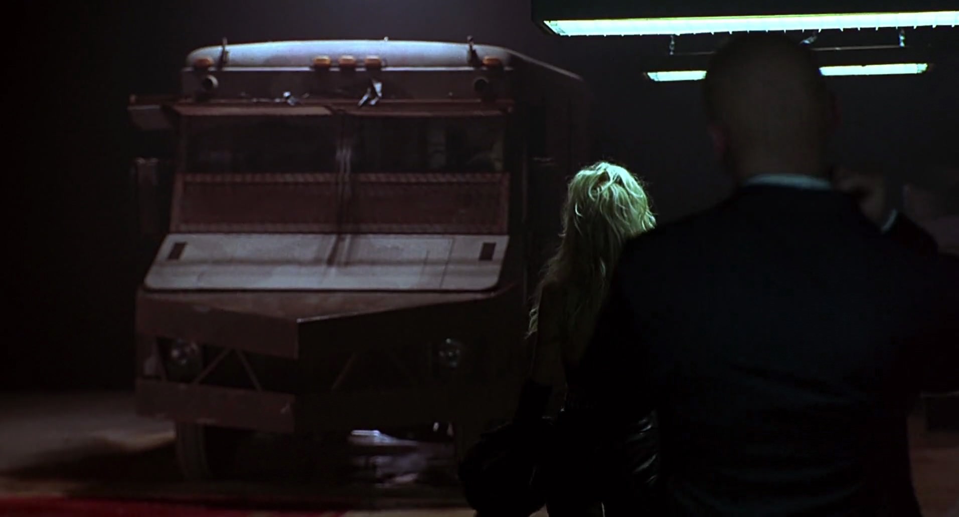 Barb Wire (1996) screencap 8541
