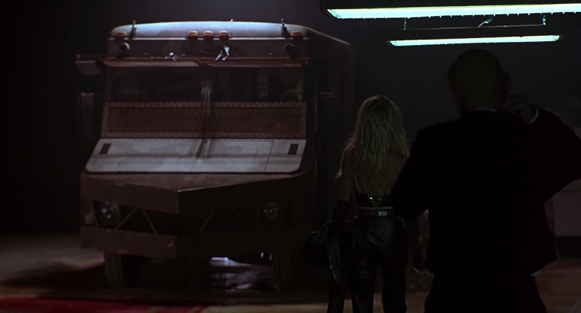 Barb Wire (1996) screencap 8544