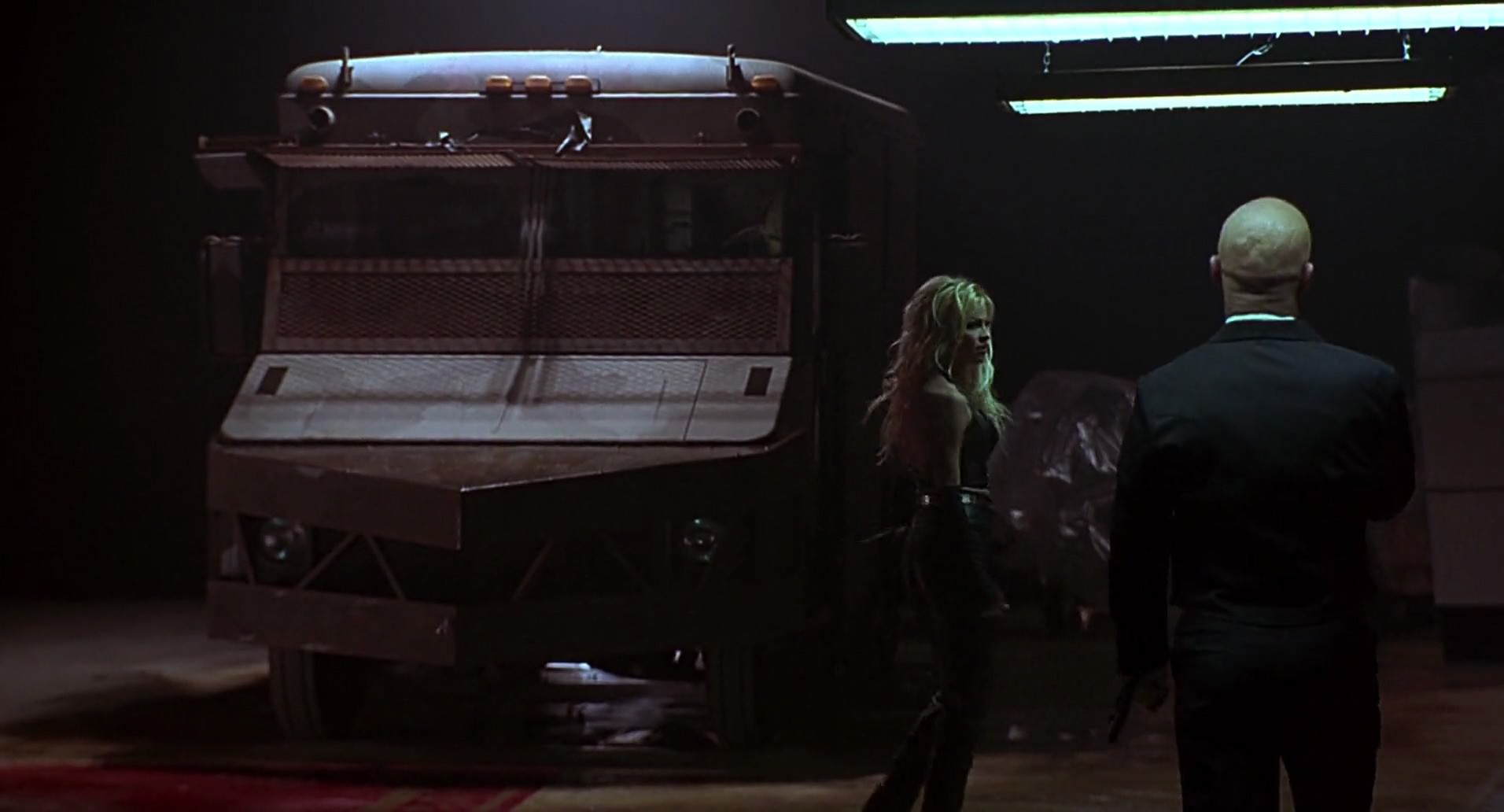 Barb Wire (1996) screencap 8550