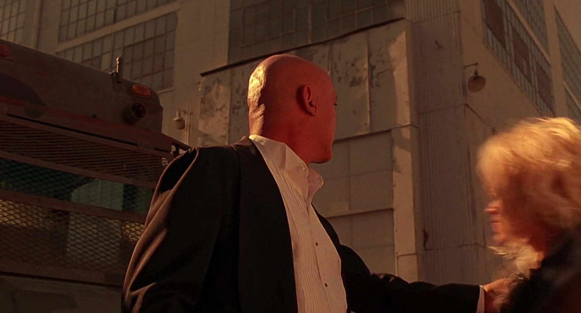 Barb Wire (1996) HD screenshot 8591